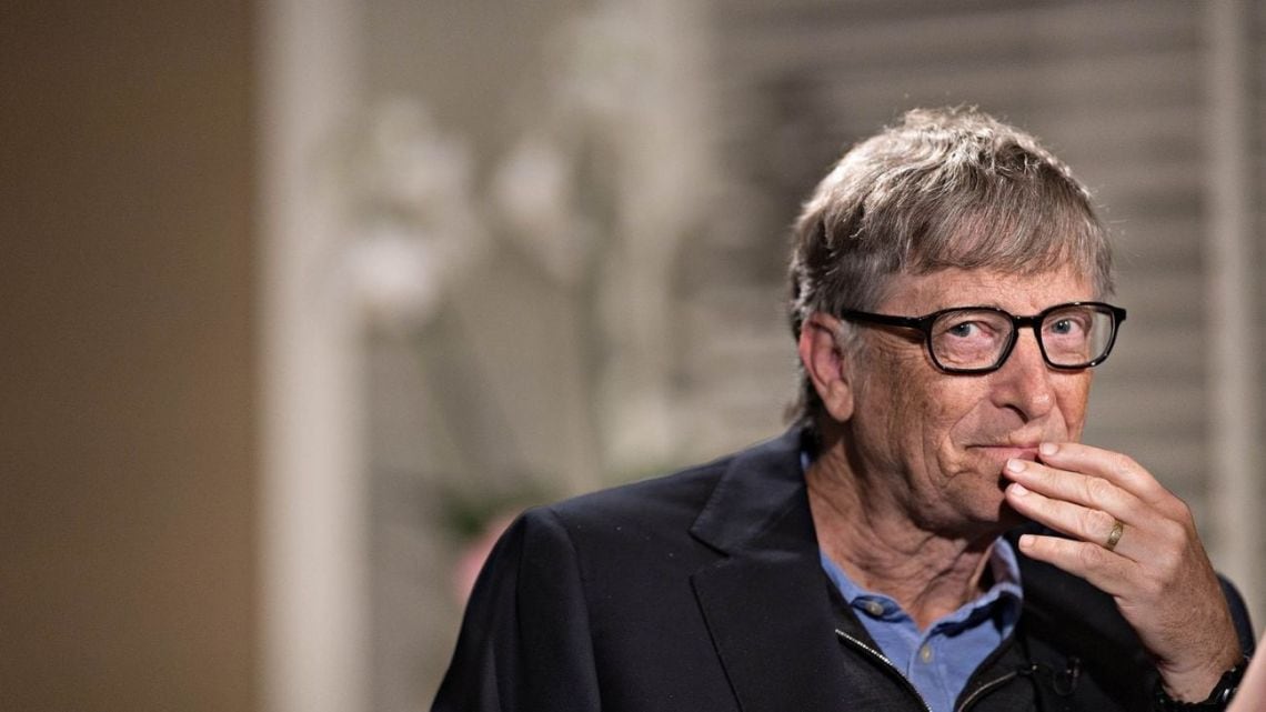 Gates advierte que la inteligencia artificial puede rediseñar el bioterrorismo y profundizar la desigualdad laboral