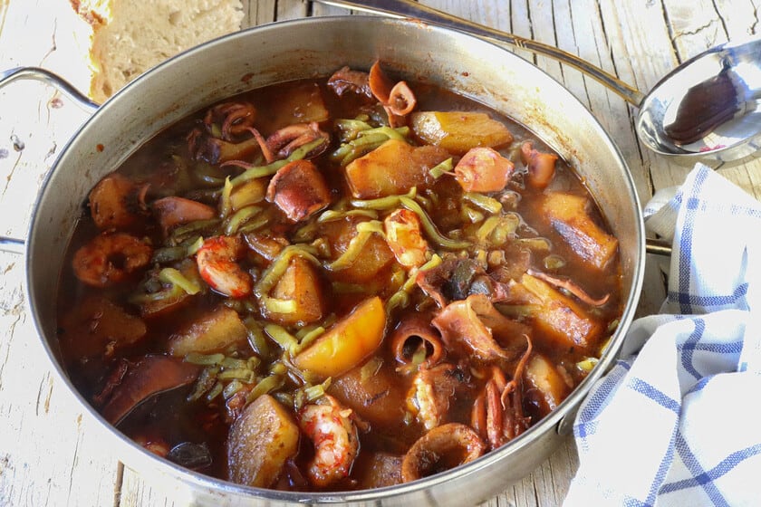 El guiso de chipirones que se cocina en media hora y te salva cualquier día