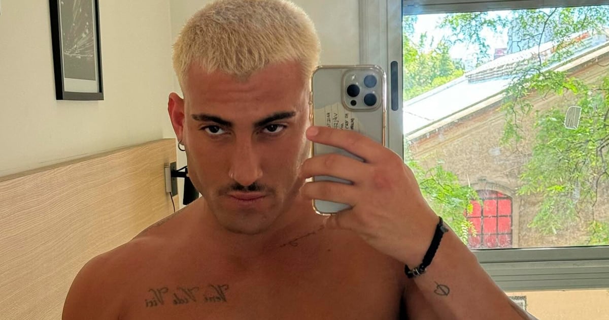 Holder, el muchacho de las dos fotos: cuando el espejo devuelve lo que la cabeza no resuelve