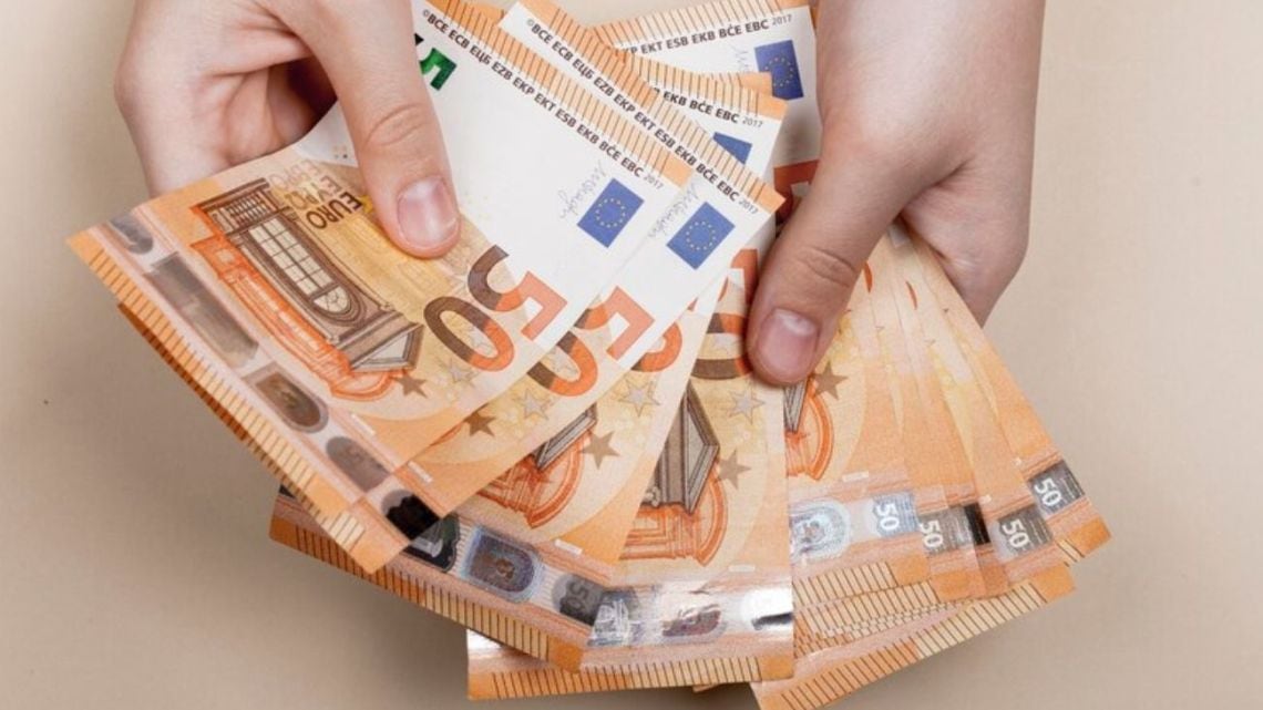 El euro blue cerró la semana sin movimientos y se sostuvo en $1.844,75 para la venta