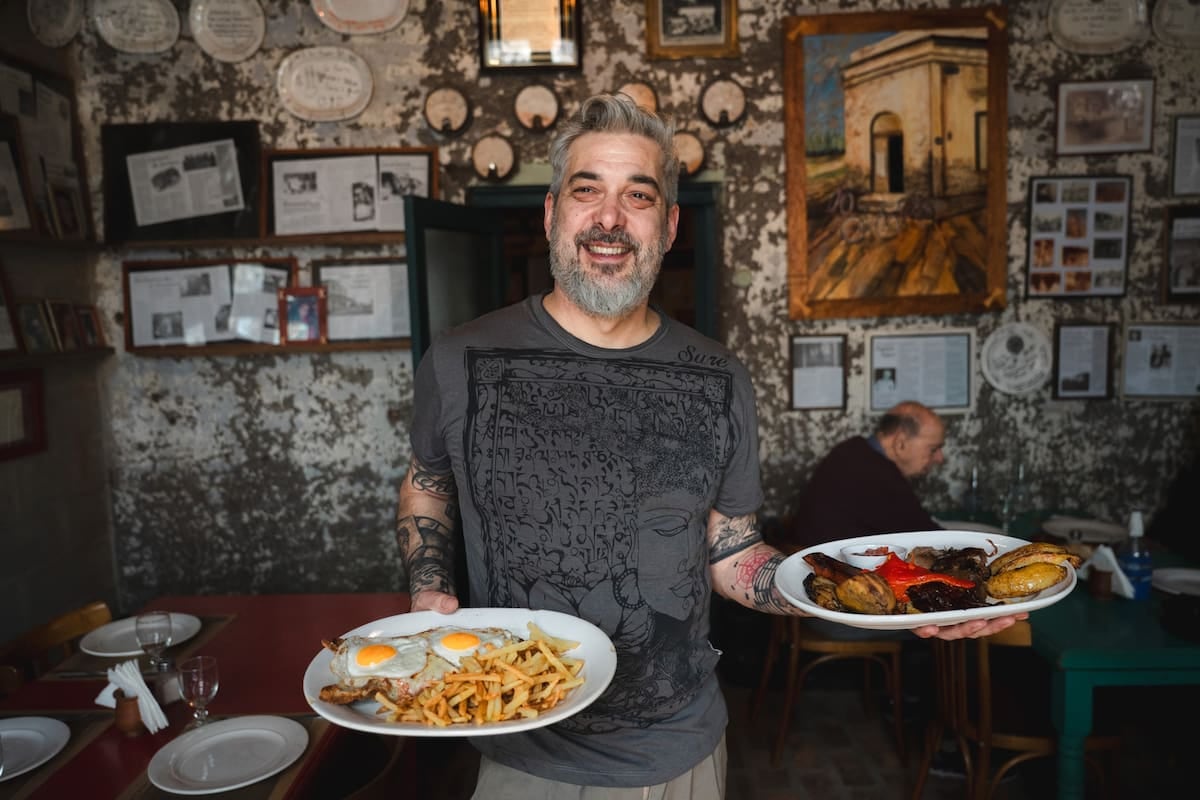 Azcuénaga, el pueblo de 350 habitantes que se puso la gorra gastronómica y te espera a un paso de Buenos Aires