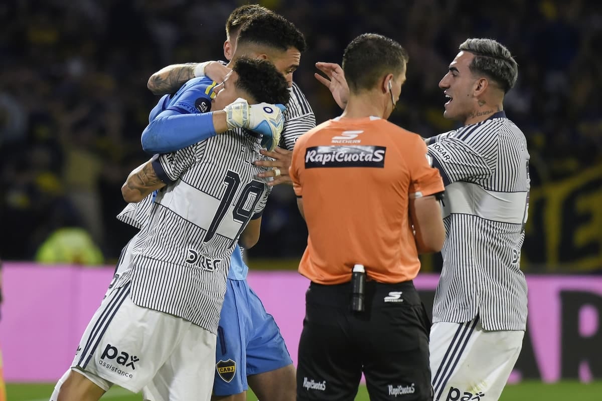 Boca zafó del papelón y va por Racing en la Copa Argentina: la AFA le dio la derecha y Vélez se quedó con las ganas