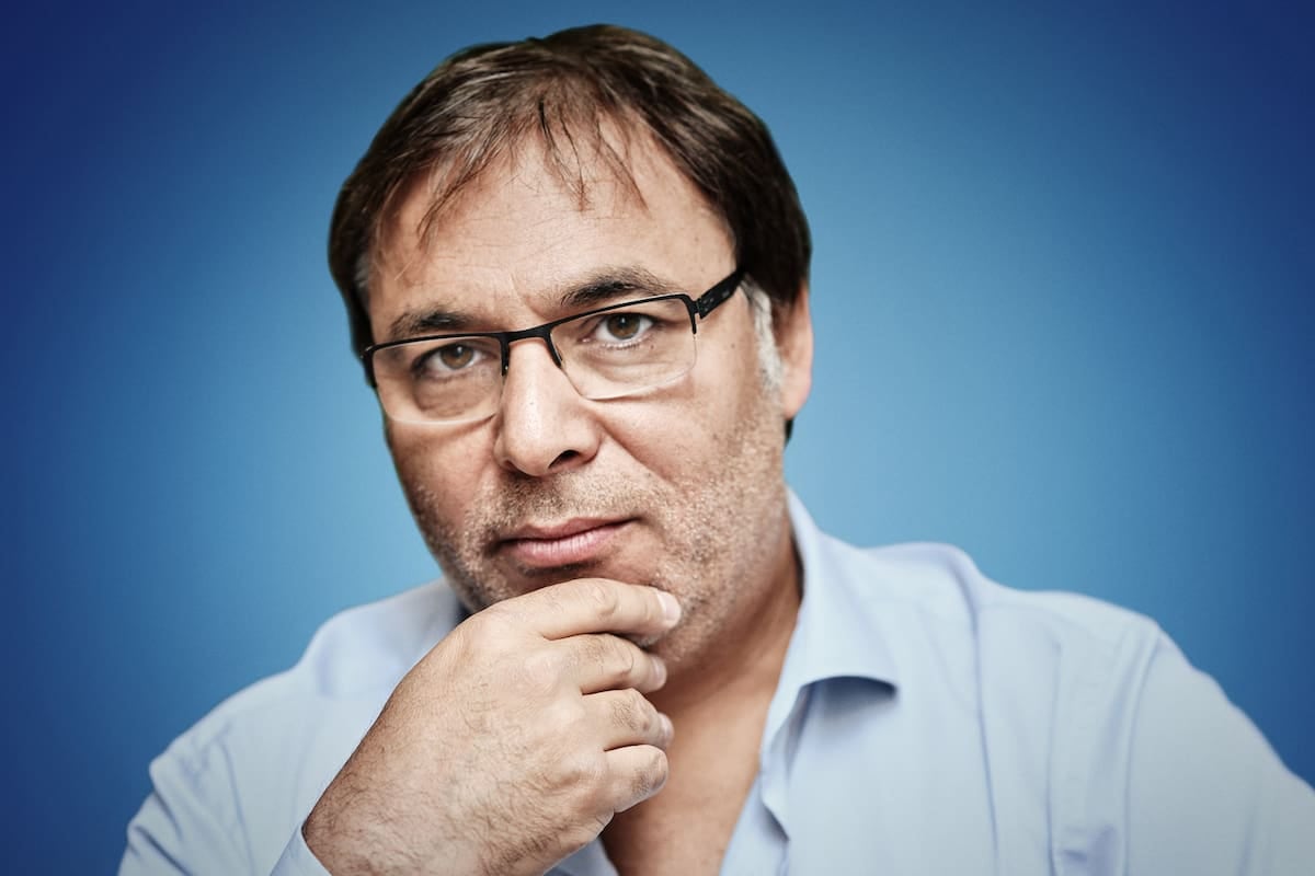 Gabriel Rolón advierte sobre el riesgo de vivir entre recuerdos editados y proyectos postergados