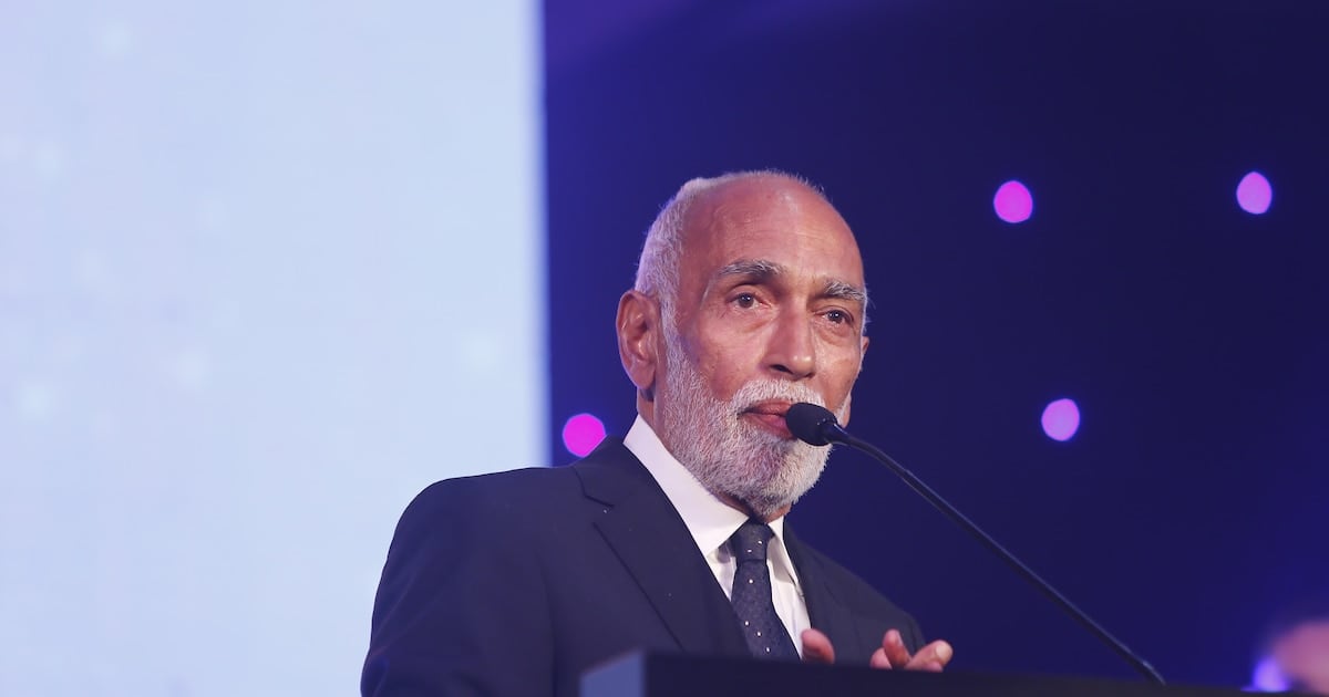 Se fue el Negro González Oro: la voz que supo correr el dial y conquistar madrugadas argentinas
