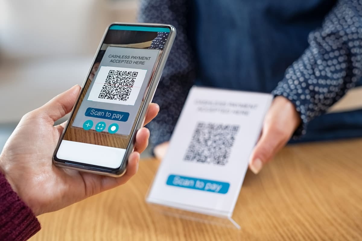 Los pagos con QR treparon 67,5% interanual y desplazaron a las tarjetas en la preferencia de los consumidores