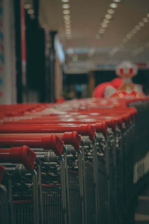 El lunes 28 de septiembre los supermercados y comercios podrían bajar sus persianas por el Día del Empleado de Comercio