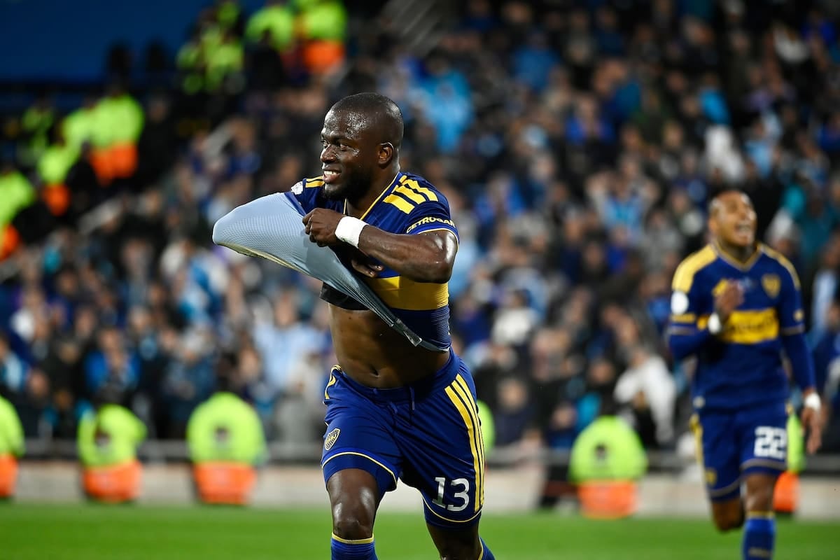 Valencia, el despegue que Boca necesitaba: tres cabezazos para voltear a Racing en Arroyito