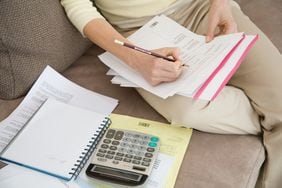 Con un alza del 1,66%, la jubilación mínima quedó en 505.748,51 pesos y la AUH trepó a 156.588 por hijo