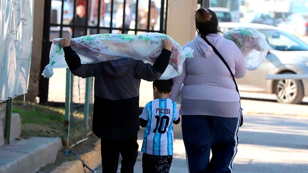 El Mercado Concentrador del Neuquén extiende su oferta con chivito del norte y trucha patagónica en dos jornadas de octubre