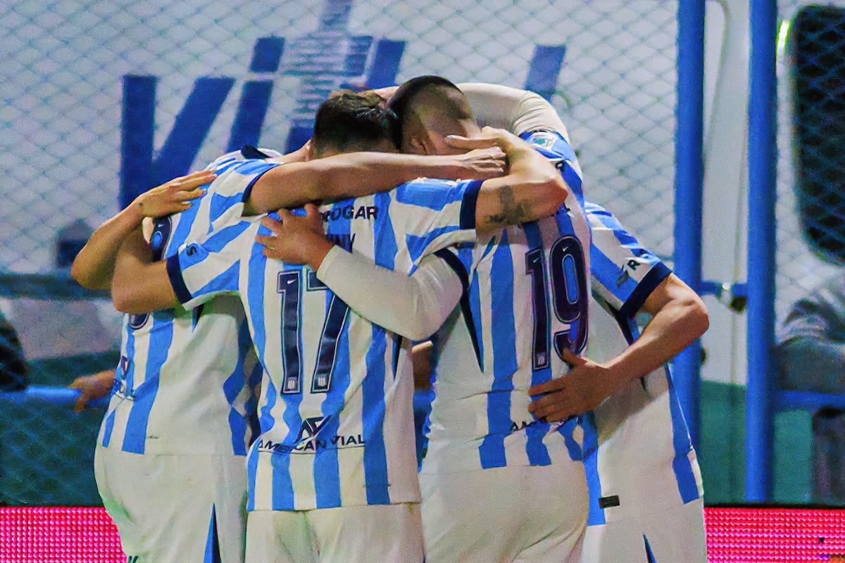 El viento del Sur y los cambios de Romero: Racing se trajo tres puntos de Río Cuarto