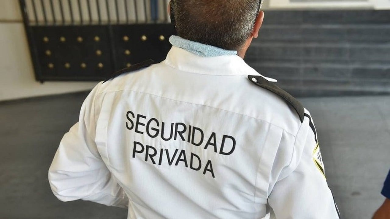Sueldo de vigilador privado en octubre: el total de la escala llega a 1.838.200 pesos y se ubica 18% por encima de un año atrás