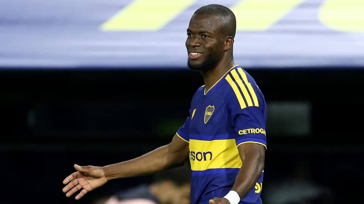 Instituto le pintó la cara a Boca en el Kempes y ya gana con el gol de Alarcón