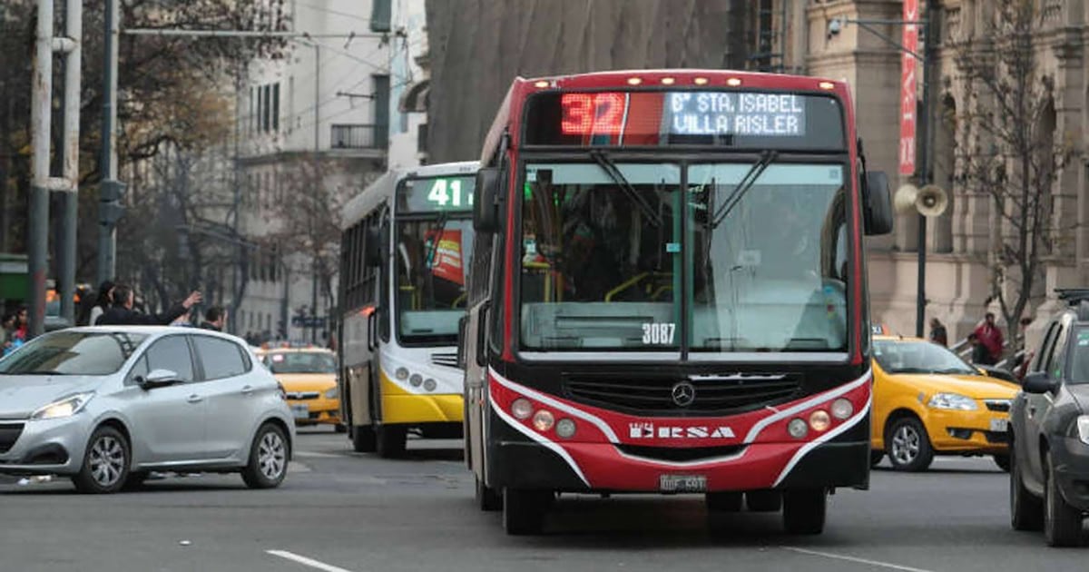 Tarifas de colectivo: en qué ciudades el boleto mínimo supera los 3.000 pesos y en cuáles ronda los 750
