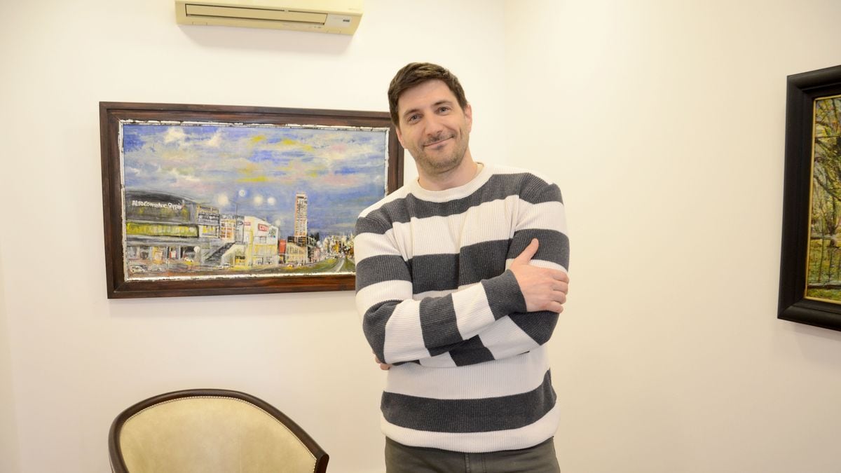 Esteban Fontana, el primer abogado hipoacúsico de la Patagonia: una carrera sostenida con lectura labial y un reconocimiento en la Legislatura de Neuquén