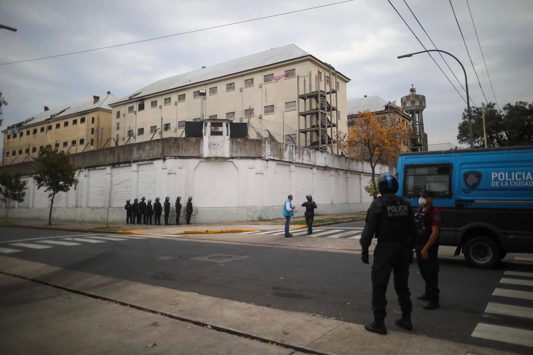 Vaciamiento de Devoto: más de 1.050 internos ya fueron reubicados en Marcos Paz