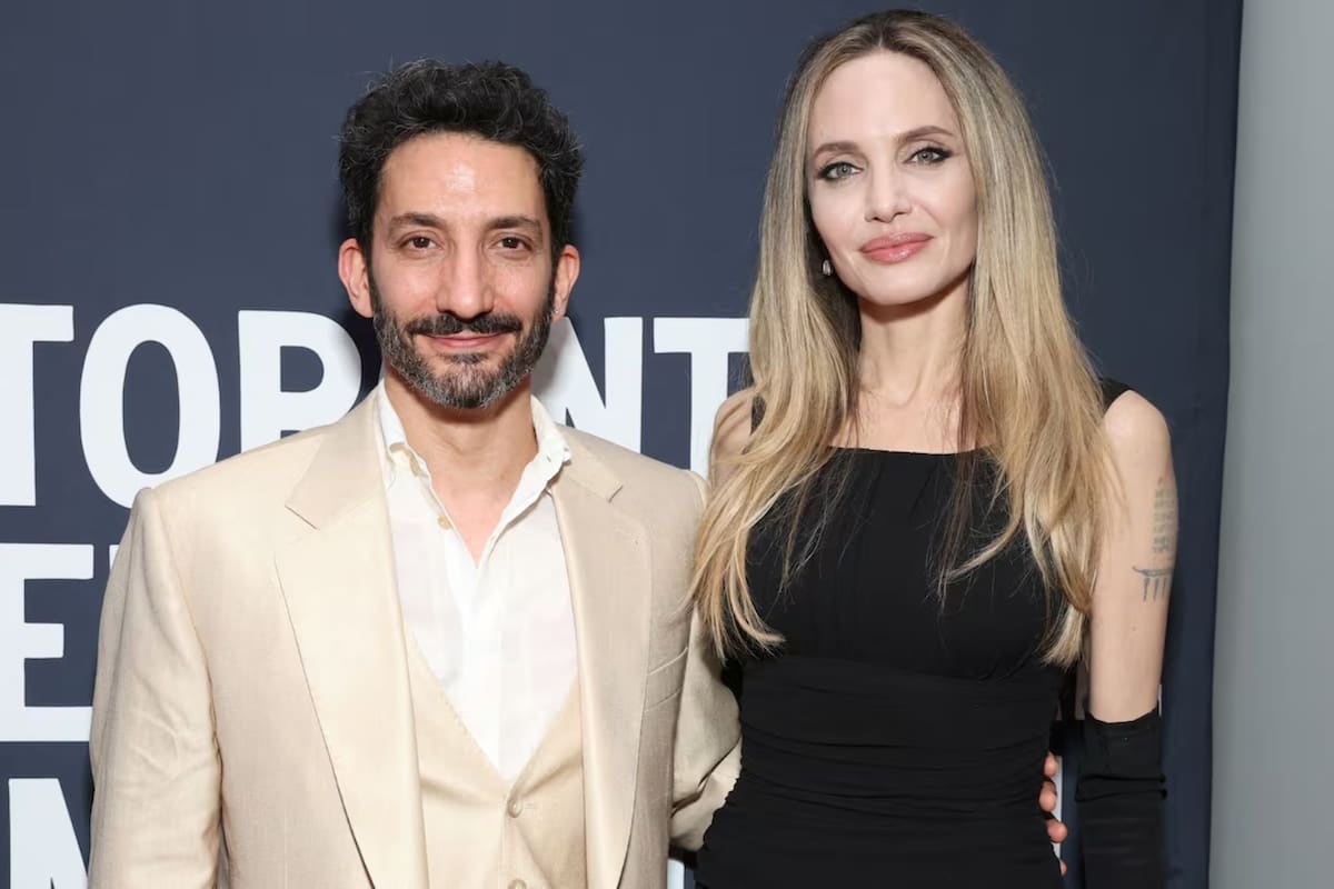 Cuando la guerra te busca hasta en un rodaje de doce horas: Juan Minujín se cruzó con Angelina Jolie casi sin querer