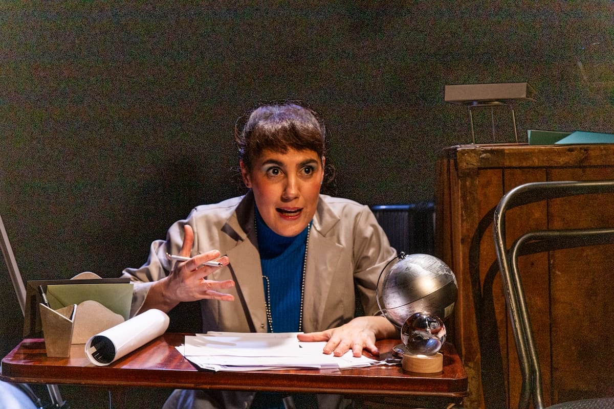 Una astrofísica que pierde todo y mira al cielo: llega a Villa Crespo un unipersonal sobre la traición y la vocación