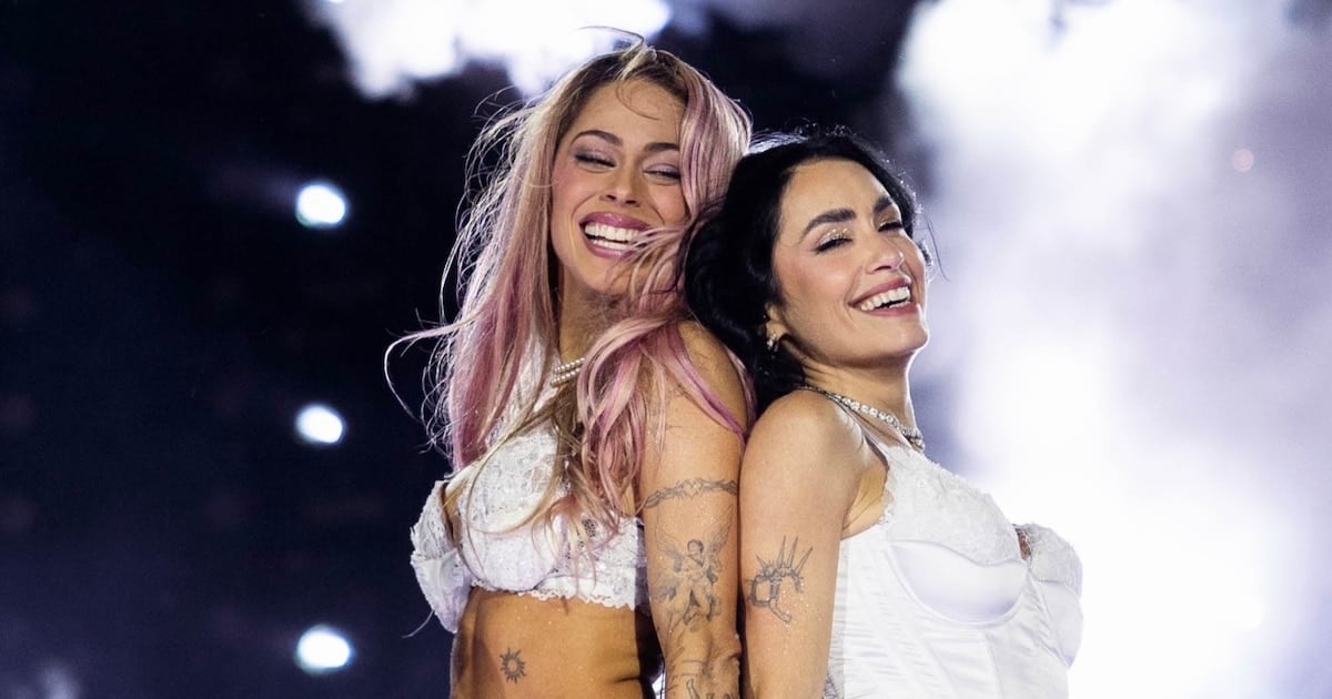 Lali Espósitoeil Tini Stoessel y Marilina Bertoldi friendship en el estadio de River Plate